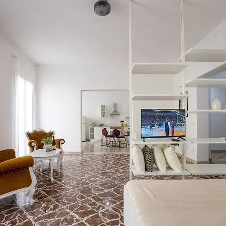 Al 26 Apartment *